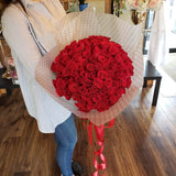 Bouquet - 101 Short Red Roses - Bloom de Fleur